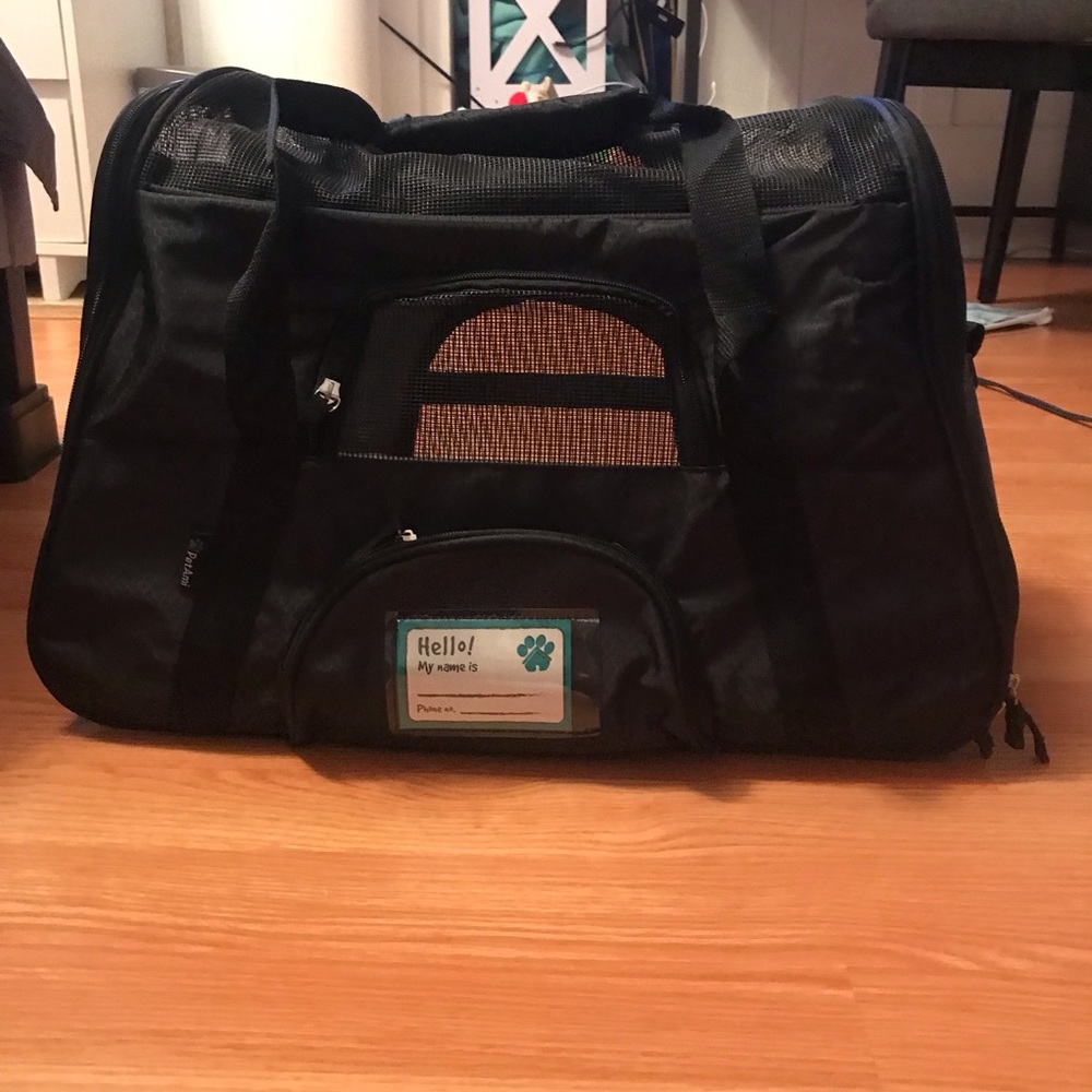 Dog carrier NWT